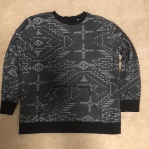 Crew neck sweatshirt with pocket